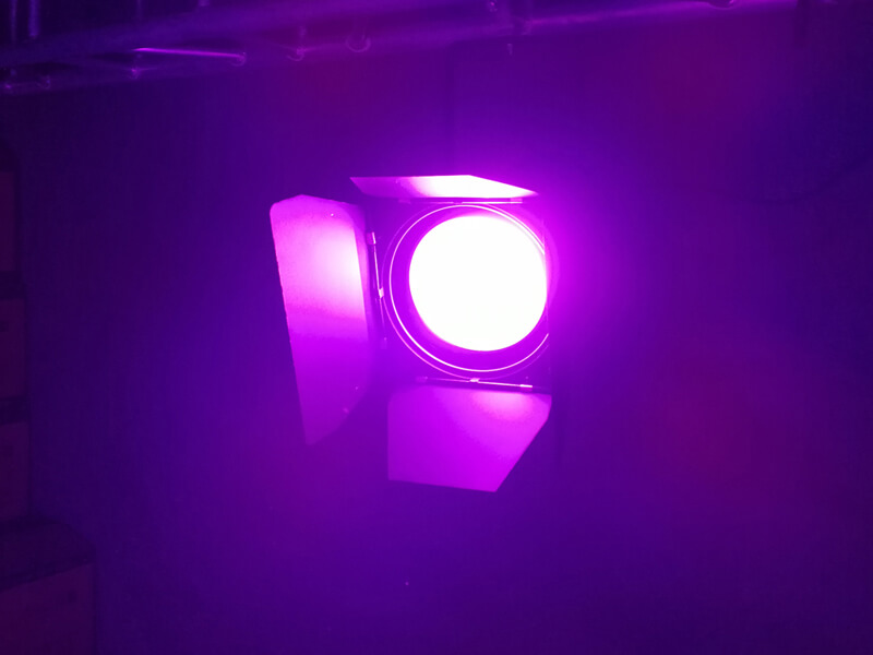 Guangzhou Noiseless 200W RGBW 4in1 Led Fresnel Spot Cob DMX Video Studio Light Zoom Dimmer Spotlight